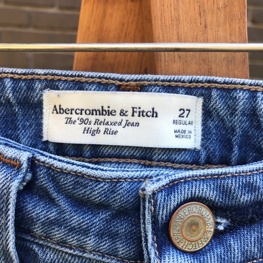 Abercrombie & Fitch Curve Love 90s Relaxed High Rise Size 27 Regular